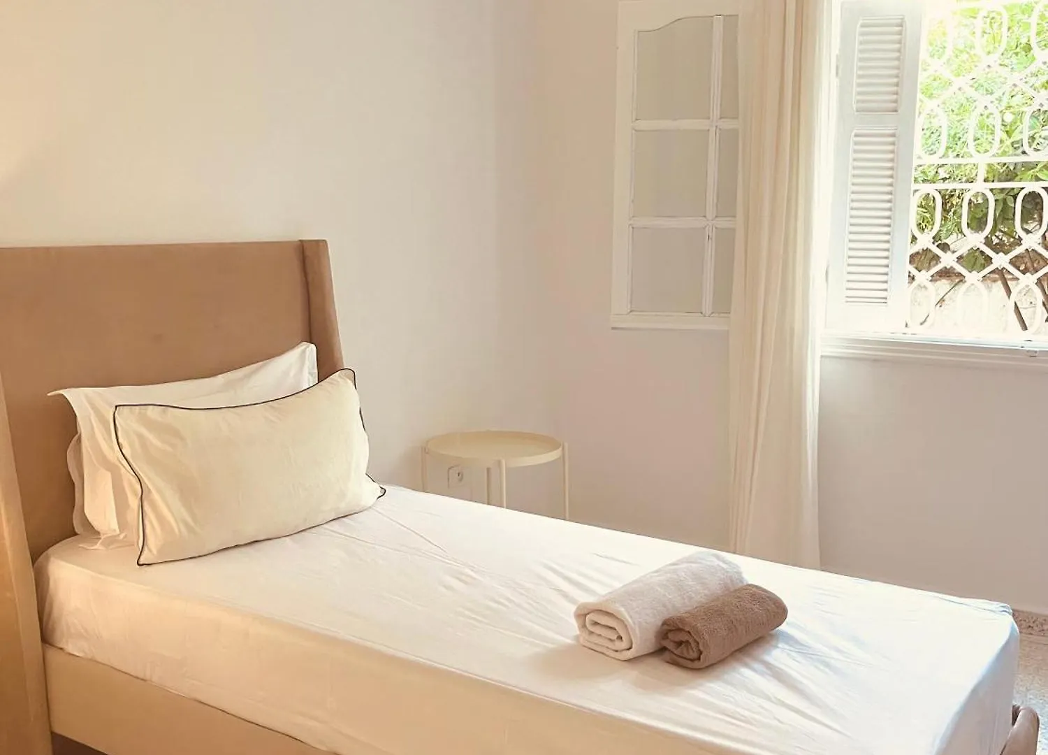Superbe Appartement Avec Jardin A 15Min De L Aeroport Tunis
