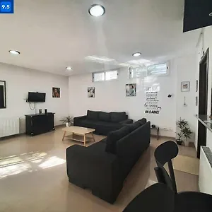 Studio Très Bien Situé Au Jardin D El Menzah 1 Tunisi
